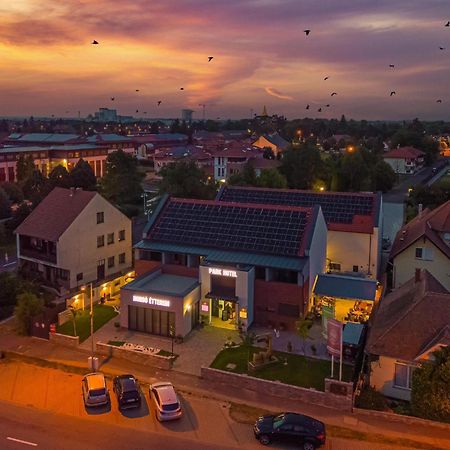 Park Hotel Buek-Buekfuerdo Εξωτερικό φωτογραφία