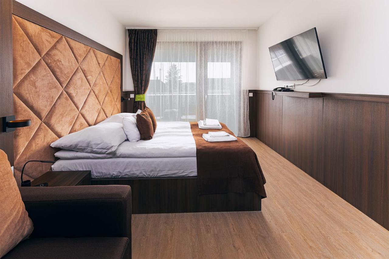 Park Hotel Buek-Buekfuerdo Εξωτερικό φωτογραφία