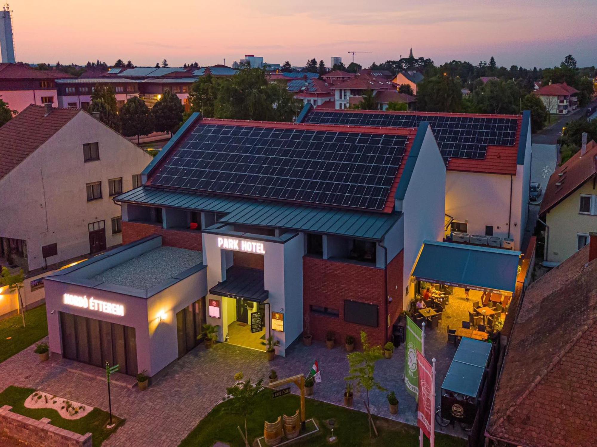 Park Hotel Buek-Buekfuerdo Εξωτερικό φωτογραφία